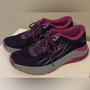 Dansko Pace Mesh Women's size 40 Sneakers  Black/Fuschia/Gray